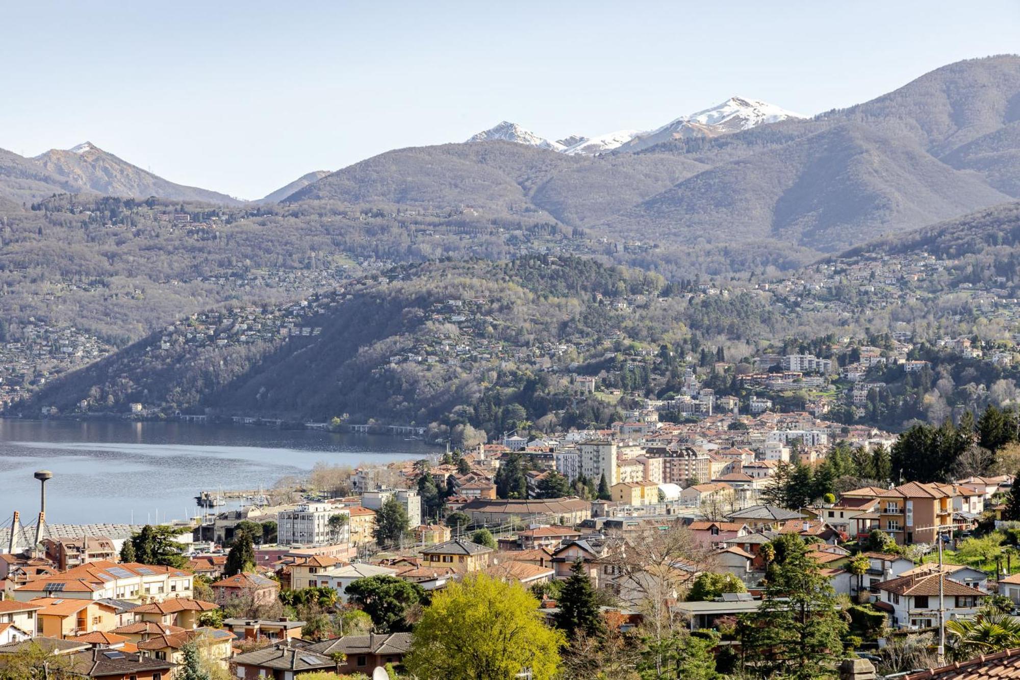 Casa Elena - Bella Vista Lago Germignaga Bagian luar foto